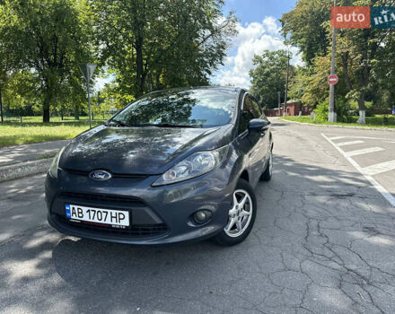 Серый Форд Фиеста, объемом двигателя 1.24 л и пробегом 175 тыс. км за 5900 $, фото 1 на Automoto.ua