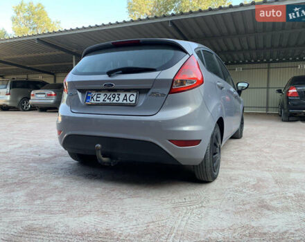 Серый Форд Фиеста, объемом двигателя 1.56 л и пробегом 160 тыс. км за 6800 $, фото 3 на Automoto.ua