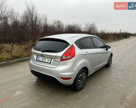 Серый Форд Фиеста, объемом двигателя 1.24 л и пробегом 128 тыс. км за 6500 $, фото 4 на Automoto.ua