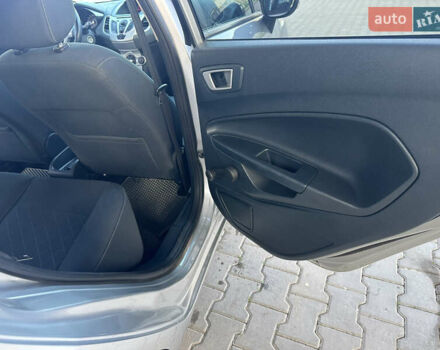 Серый Форд Фиеста, объемом двигателя 1.4 л и пробегом 125 тыс. км за 6999 $, фото 24 на Automoto.ua