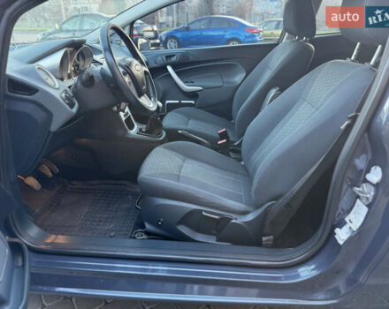 Сірий Форд Фієста, об'ємом двигуна 1.25 л та пробігом 98 тис. км за 5600 $, фото 22 на Automoto.ua