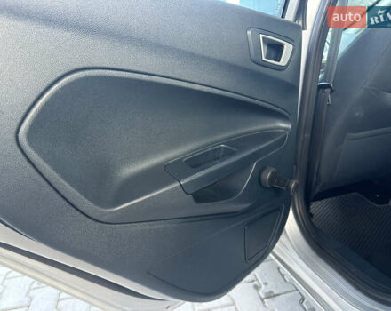 Серый Форд Фиеста, объемом двигателя 1.4 л и пробегом 125 тыс. км за 6999 $, фото 32 на Automoto.ua