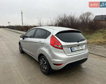 Серый Форд Фиеста, объемом двигателя 1.24 л и пробегом 128 тыс. км за 6500 $, фото 6 на Automoto.ua