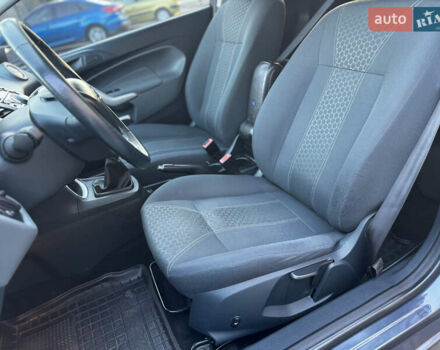 Сірий Форд Фієста, об'ємом двигуна 1.25 л та пробігом 98 тис. км за 5600 $, фото 23 на Automoto.ua