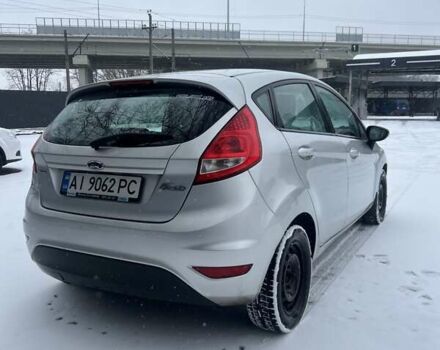 Серый Форд Фиеста, объемом двигателя 1.25 л и пробегом 201 тыс. км за 5200 $, фото 2 на Automoto.ua