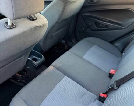 Серый Форд Фиеста, объемом двигателя 0 л и пробегом 135 тыс. км за 4950 $, фото 9 на Automoto.ua