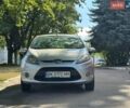 Сірий Форд Фієста, об'ємом двигуна 1.56 л та пробігом 300 тис. км за 5499 $, фото 2 на Automoto.ua