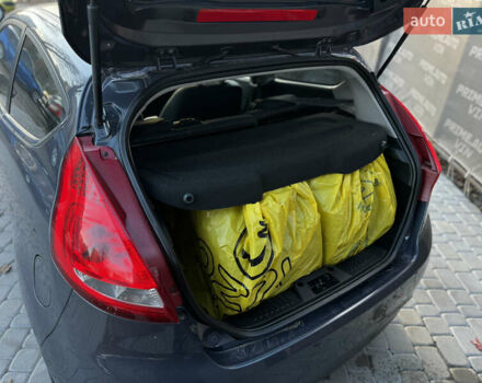 Сірий Форд Фієста, об'ємом двигуна 1.25 л та пробігом 98 тис. км за 5600 $, фото 20 на Automoto.ua