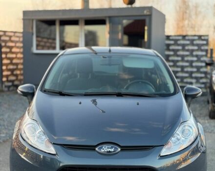 Серый Форд Фиеста, объемом двигателя 0 л и пробегом 135 тыс. км за 4950 $, фото 2 на Automoto.ua
