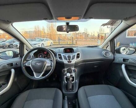 Серый Форд Фиеста, объемом двигателя 1.24 л и пробегом 135 тыс. км за 4999 $, фото 7 на Automoto.ua