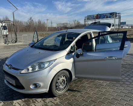 Сірий Форд Фієста, об'ємом двигуна 1.24 л та пробігом 184 тис. км за 6483 $, фото 13 на Automoto.ua
