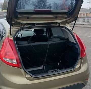 Серый Форд Фиеста, объемом двигателя 1.24 л и пробегом 110 тыс. км за 6300 $, фото 9 на Automoto.ua