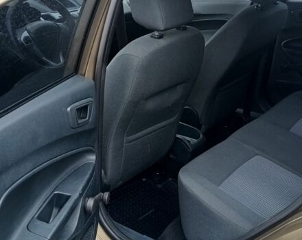 Серый Форд Фиеста, объемом двигателя 1.2 л и пробегом 110 тыс. км за 6300 $, фото 7 на Automoto.ua