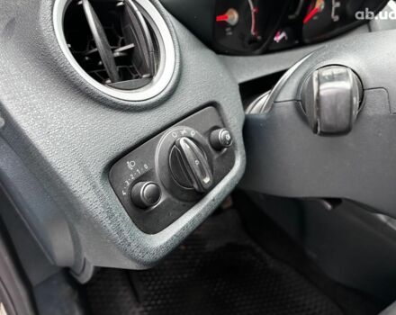 Сірий Форд Фієста, об'ємом двигуна 1.2 л та пробігом 239 тис. км за 5990 $, фото 19 на Automoto.ua