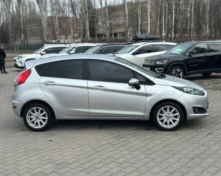 Серый Форд Фиеста, объемом двигателя 1.3 л и пробегом 130 тыс. км за 5700 $, фото 7 на Automoto.ua
