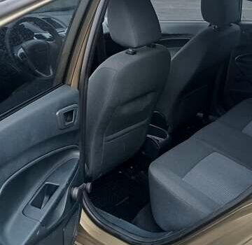 Серый Форд Фиеста, объемом двигателя 1.24 л и пробегом 110 тыс. км за 6300 $, фото 4 на Automoto.ua