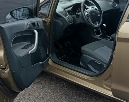 Серый Форд Фиеста, объемом двигателя 1.2 л и пробегом 110 тыс. км за 6300 $, фото 6 на Automoto.ua