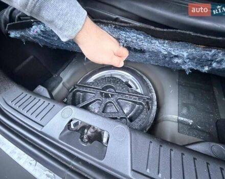 Сірий Форд Фієста, об'ємом двигуна 1.6 л та пробігом 95 тис. км за 8500 $, фото 17 на Automoto.ua