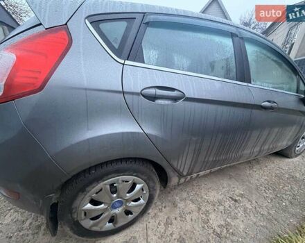 Сірий Форд Фієста, об'ємом двигуна 1.6 л та пробігом 95 тис. км за 8500 $, фото 9 на Automoto.ua