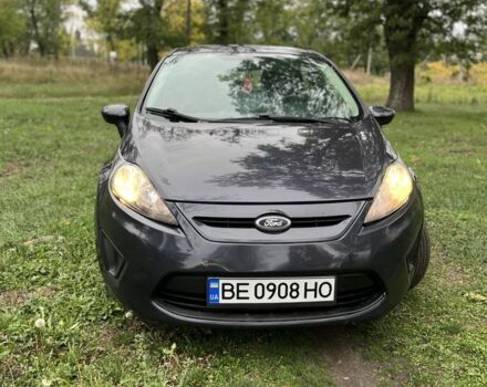Серый Форд Фиеста, объемом двигателя 1.6 л и пробегом 229 тыс. км за 4999 $, фото 5 на Automoto.ua