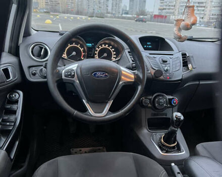 Серый Форд Фиеста, объемом двигателя 1 л и пробегом 228 тыс. км за 6200 $, фото 14 на Automoto.ua