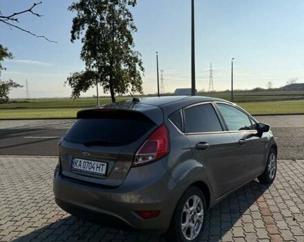 Сірий Форд Фієста, об'ємом двигуна 1.6 л та пробігом 227 тис. км за 7200 $, фото 5 на Automoto.ua