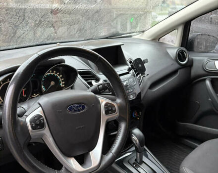 Серый Форд Фиеста, объемом двигателя 1.6 л и пробегом 160 тыс. км за 7100 $, фото 4 на Automoto.ua