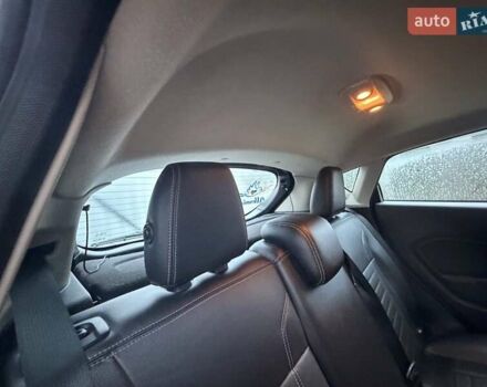 Сірий Форд Фієста, об'ємом двигуна 1.6 л та пробігом 95 тис. км за 8500 $, фото 27 на Automoto.ua