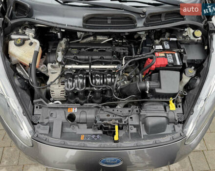Сірий Форд Фієста, об'ємом двигуна 1.6 л та пробігом 91 тис. км за 8300 $, фото 25 на Automoto.ua