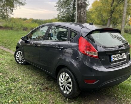 Серый Форд Фиеста, объемом двигателя 1.6 л и пробегом 229 тыс. км за 4999 $, фото 3 на Automoto.ua