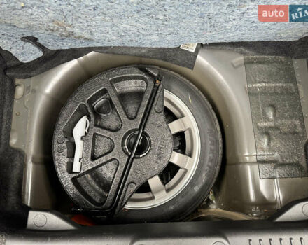 Сірий Форд Фієста, об'ємом двигуна 1.6 л та пробігом 91 тис. км за 8300 $, фото 29 на Automoto.ua