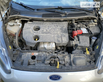 Серый Форд Фиеста, объемом двигателя 1.5 л и пробегом 129 тыс. км за 7500 $, фото 10 на Automoto.ua