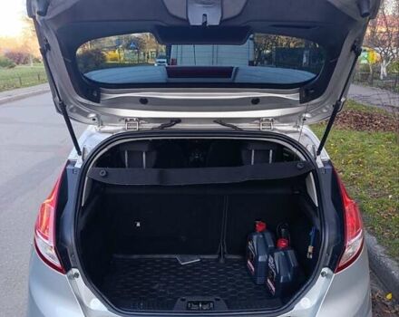 Сірий Форд Фієста, об'ємом двигуна 1.5 л та пробігом 160 тис. км за 5999 $, фото 9 на Automoto.ua