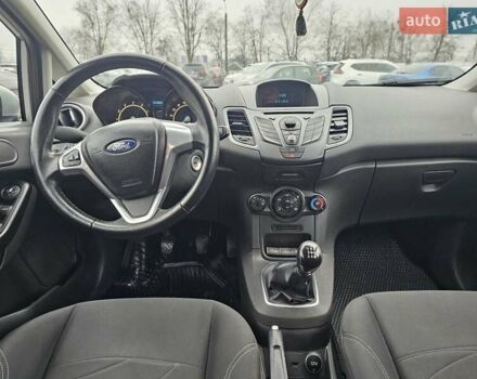 Сірий Форд Фієста, об'ємом двигуна 1.24 л та пробігом 61 тис. км за 7700 $, фото 9 на Automoto.ua
