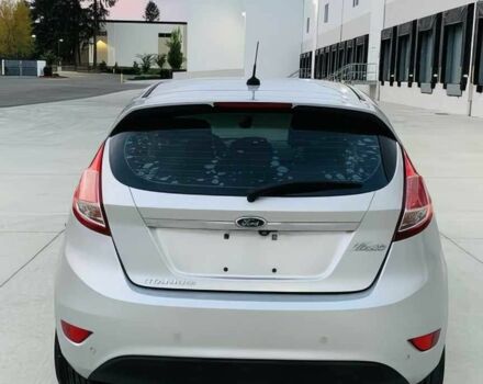 Серый Форд Фиеста, объемом двигателя 1.6 л и пробегом 90 тыс. км за 1700 $, фото 5 на Automoto.ua