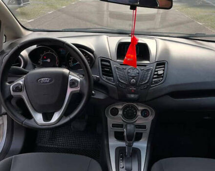 Серый Форд Фиеста, объемом двигателя 1.6 л и пробегом 160 тыс. км за 5700 $, фото 2 на Automoto.ua