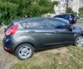 Серый Форд Фиеста, объемом двигателя 1.6 л и пробегом 130 тыс. км за 9000 $, фото 1 на Automoto.ua