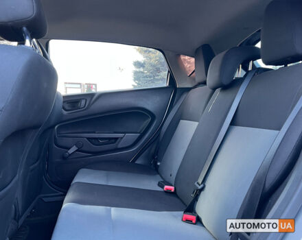 Серый Форд Фиеста, объемом двигателя 1.6 л и пробегом 77 тыс. км за 8500 $, фото 9 на Automoto.ua