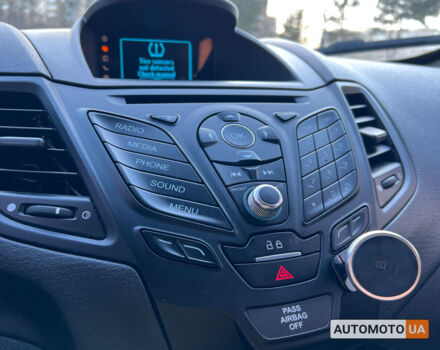 Серый Форд Фиеста, объемом двигателя 1.6 л и пробегом 77 тыс. км за 8500 $, фото 17 на Automoto.ua