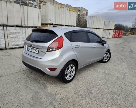 Серый Форд Фиеста, объемом двигателя 1.6 л и пробегом 139 тыс. км за 8500 $, фото 3 на Automoto.ua