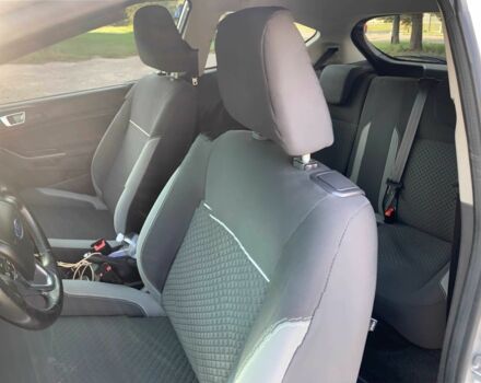 Серый Форд Фиеста, объемом двигателя 1.5 л и пробегом 262 тыс. км за 6000 $, фото 6 на Automoto.ua