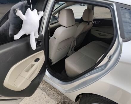 Сірий Форд Фієста, об'ємом двигуна 1.6 л та пробігом 139 тис. км за 8500 $, фото 12 на Automoto.ua