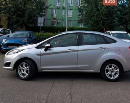 Серый Форд Фиеста, объемом двигателя 1.6 л и пробегом 160 тыс. км за 5700 $, фото 5 на Automoto.ua