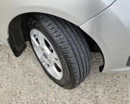 Сірий Форд Фієста, об'ємом двигуна 1.6 л та пробігом 139 тис. км за 8500 $, фото 9 на Automoto.ua