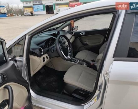 Серый Форд Фиеста, объемом двигателя 1.6 л и пробегом 139 тыс. км за 8500 $, фото 10 на Automoto.ua