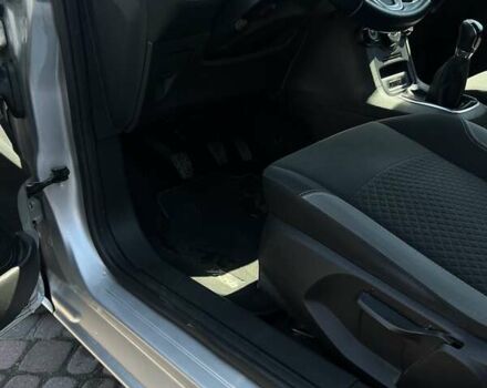 Сірий Форд Фієста, об'ємом двигуна 1.6 л та пробігом 207 тис. км за 8000 $, фото 4 на Automoto.ua