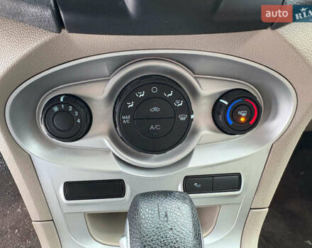 Сірий Форд Фієста, об'ємом двигуна 1.6 л та пробігом 157 тис. км за 7490 $, фото 17 на Automoto.ua