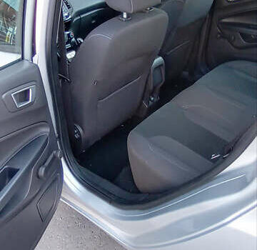 Серый Форд Фиеста, объемом двигателя 1.5 л и пробегом 247 тыс. км за 7500 $, фото 9 на Automoto.ua