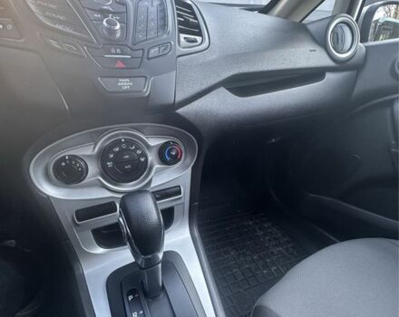 Серый Форд Фиеста, объемом двигателя 1.6 л и пробегом 74 тыс. км за 8000 $, фото 7 на Automoto.ua