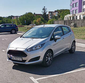 Серый Форд Фиеста, объемом двигателя 1.5 л и пробегом 247 тыс. км за 7500 $, фото 2 на Automoto.ua